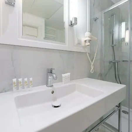 Rent Like Home - Fort I 아파트 *