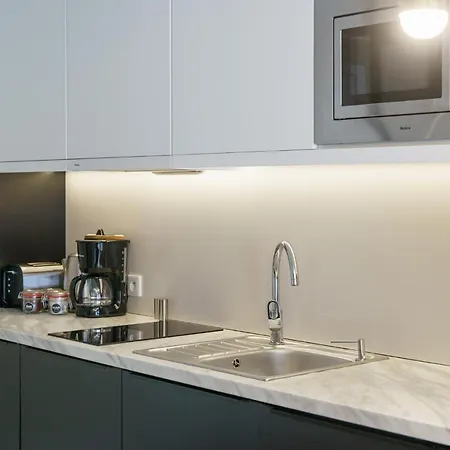 Rent Like Home - Fort I 아파트 *